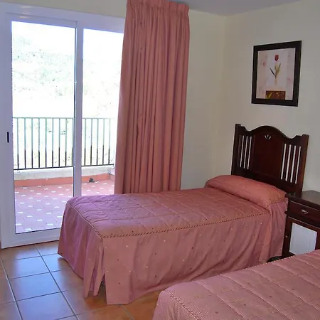 Guest house La Piedra Del Mediodia Cirat