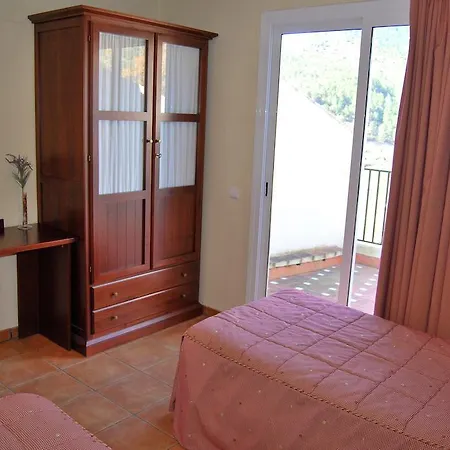 Guest house La Piedra Del Mediodia *